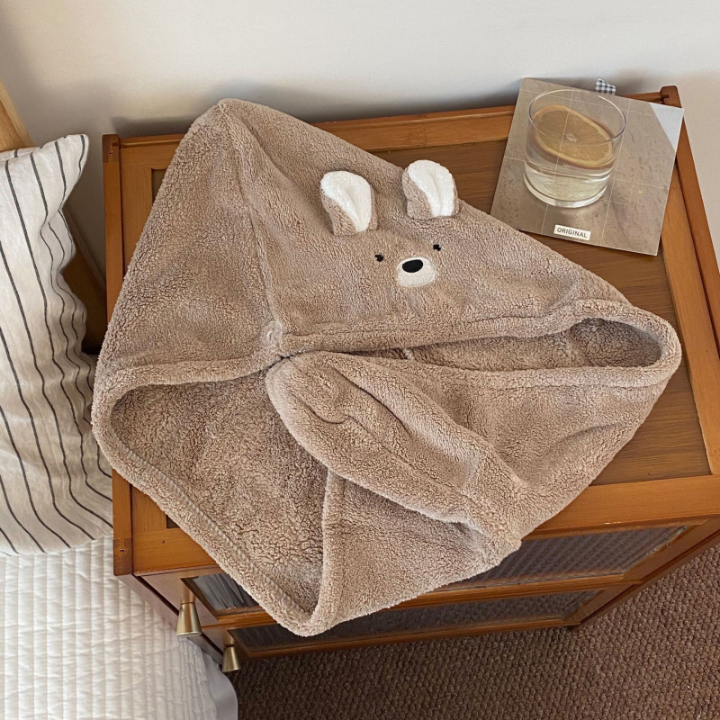 Kapa za sušenje kose od koralnog velura – iznimno upijajuća, brzo sušenje, mekana s dizajnom slatkog jagnjeta, 32-count vlakna, težina 80–99 g, obrada rubova i tisak