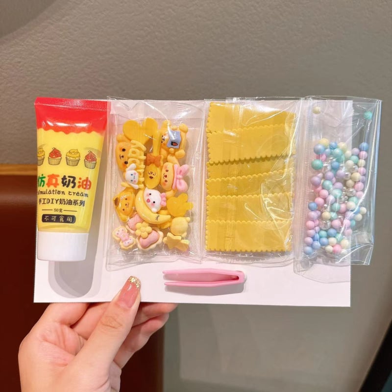 Set materiale DIY pentru agrafe de păr cu Kuromi, din plastic/rășină, cristale