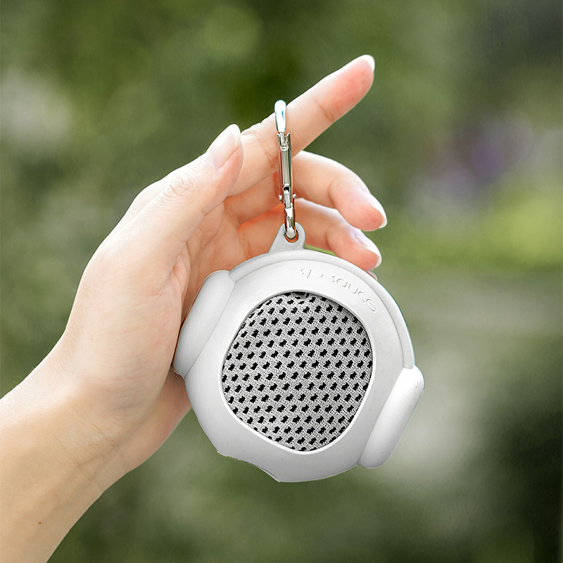 Sporttörölköző, PC/TPU anyag, 52 g, SP márka, felszívja a nedvességet és gyorsan szárad.