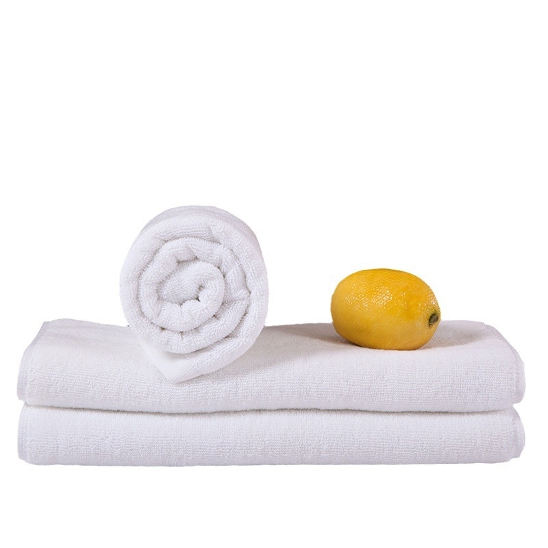 Pamut fitnesz törölköző – 200 g, logó nyomtatás, hímzés és jacquard szövet, nedvszívó 5–10 mp