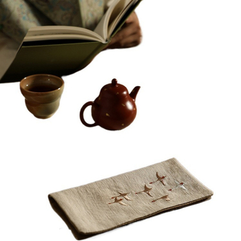 Čajna podmetač s izvezenim motivom leteće guske, dvostrana, gusta svila s cvjetnim uzorkom, upijajući