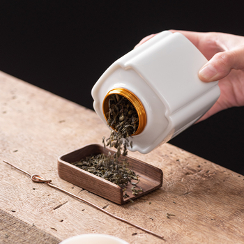 Kerámiából készült teás tartály ötvözetes fedővel, zárható tárolás, modern minimalista stílus, 2024-es megjelenés