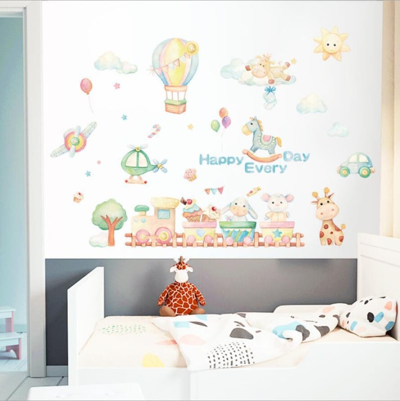 Autocolant de perete – Tren vesel desen animat pentru camera copiilor, PVC, impermeabil, anti mucegai, anti murdărie, model 10122