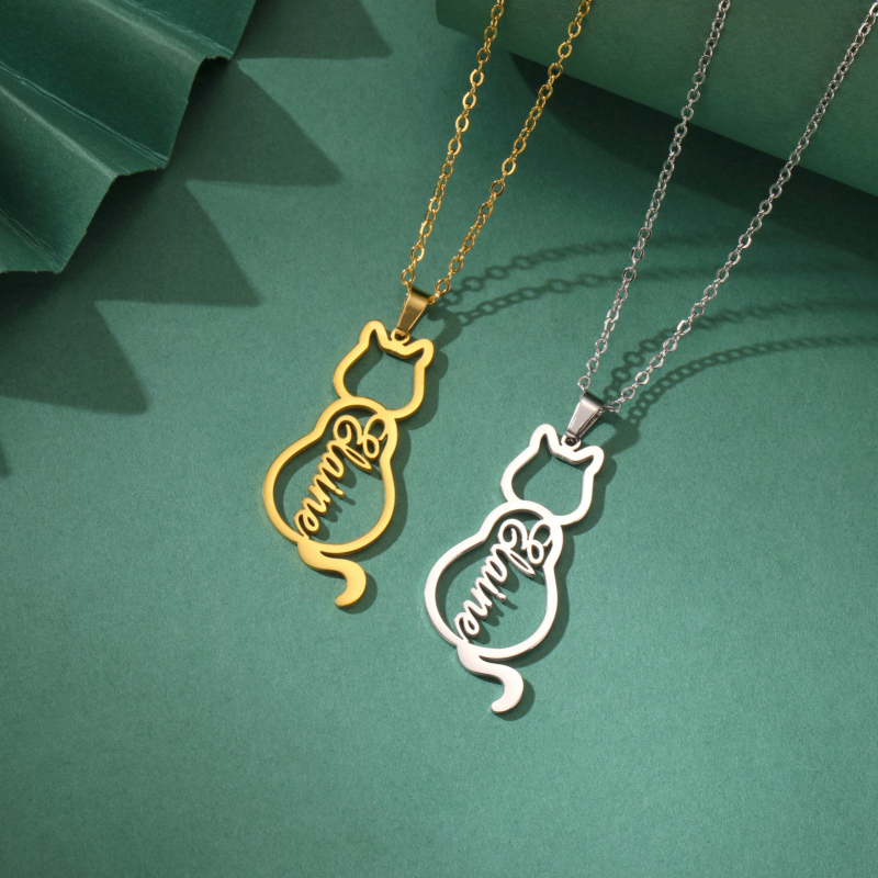 Nakit s personaliziranim imenom i temom mačke (Materijal: titan čelik; Stil: jednostavan, unisex; Lanac: križni; Prilagodba: dostupna; Privjesak: uključen)