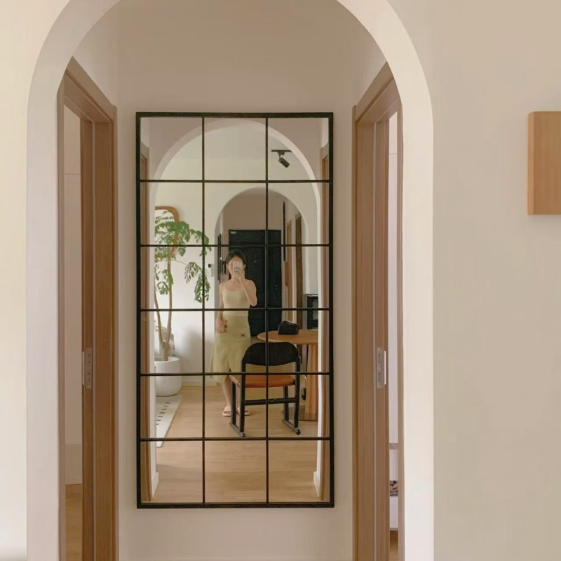 Sienas spogulis, akrila virsma, pašlīmējošs, ģeometriska režģa raksts, 1 gab., akrila rāmis