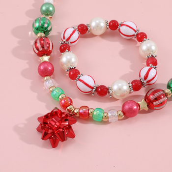 Dječji set nakita: ogrlica i narukvica s božićnim perlicama – ručna izrada, akrilne i staklene perle s metalnim privjeskom; karikatura s cvjetnim uzorkom; mogućnost prilagodbe; za djecu 6–10 godina i starije; zasebno pakiranje.