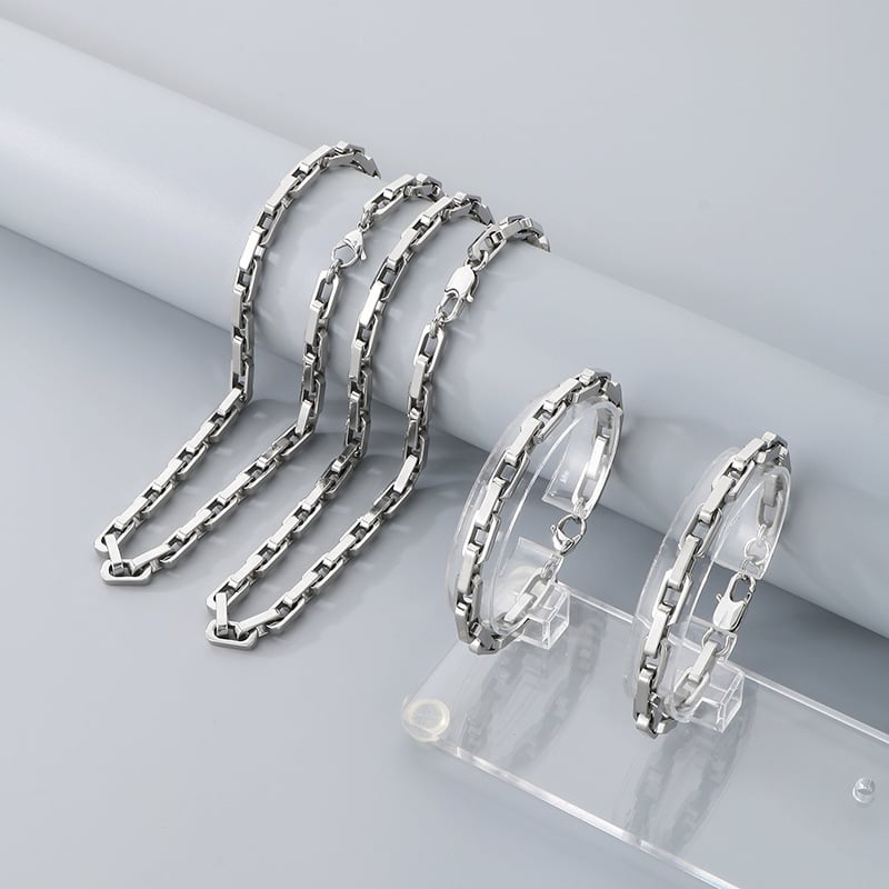 Férfiaknak szánt titánacél karkötő ipari stílusban, vastag négyszögletes lánccal és geometriai sík lánccal, elektroplattázott felülettel, Butterfly Chain KN286385-Z