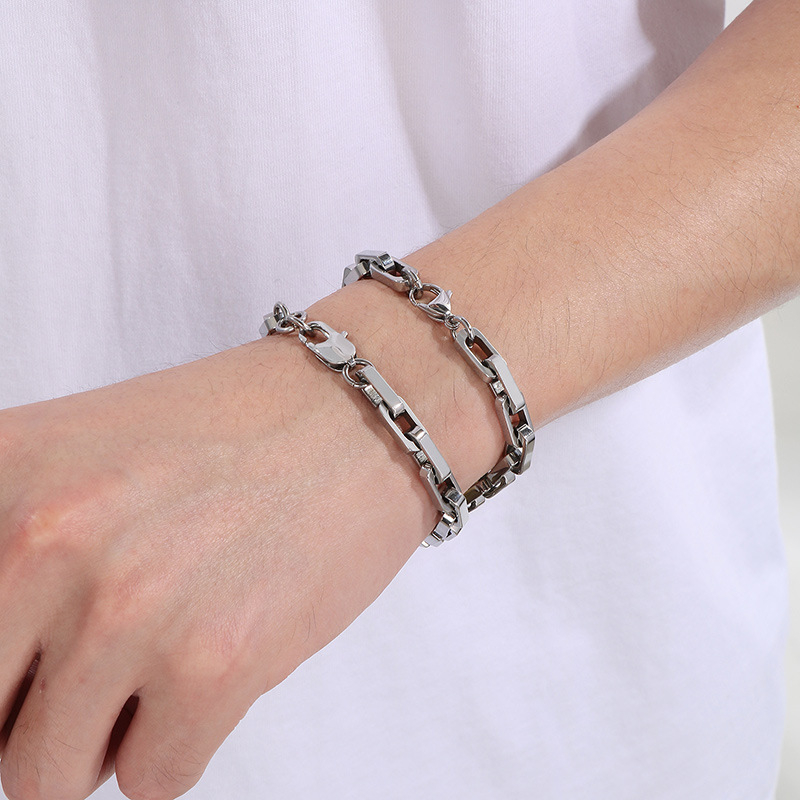 Férfiaknak szánt titánacél karkötő ipari stílusban, vastag négyszögletes lánccal és geometriai sík lánccal, elektroplattázott felülettel, Butterfly Chain KN286385-Z