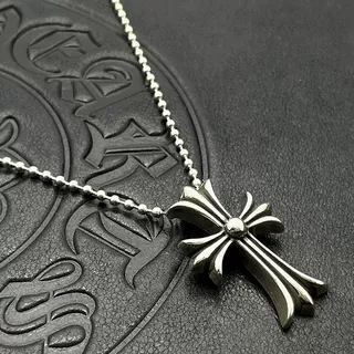 Ogrlica s križem - retro stil, metalni lanac s kuglicama, unisex, antik završna obrada (Materijal: Metal; Obrada: Antikna završna; Lanac: Lanac s kuglicama; Stil: Retro; Unisex)