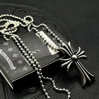Ogrlica s križem - retro stil, metalni lanac s kuglicama, unisex, antik završna obrada (Materijal: Metal; Obrada: Antikna završna; Lanac: Lanac s kuglicama; Stil: Retro; Unisex)