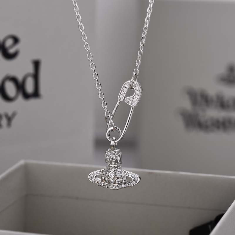 Nyaklánc papírklipsz medállal, S925 ezüst, kígyó lánc, gyémántbevágás, 2024 nyár