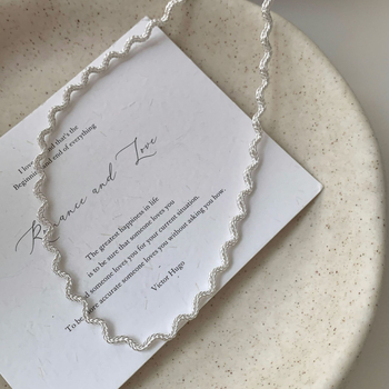 Ogrlica od srebra 925 s nepravilnom valovitoj teksturi, običan lanac, elektroplatiranje, težina 7,2 g