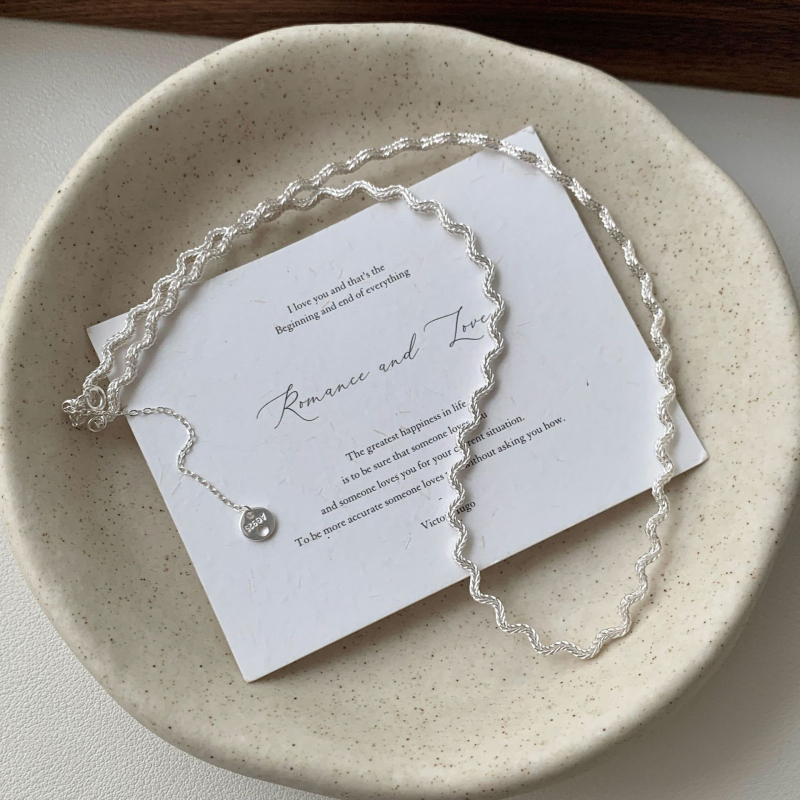 Ogrlica od srebra 925 s nepravilnom valovitoj teksturi, običan lanac, elektroplatiranje, težina 7,2 g