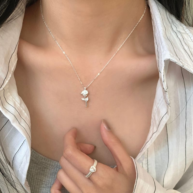 Lančić s privjeskom ruže od srebra 925, jednostavan stil, običan lanac, duljina 41–50 cm, težina 2 g