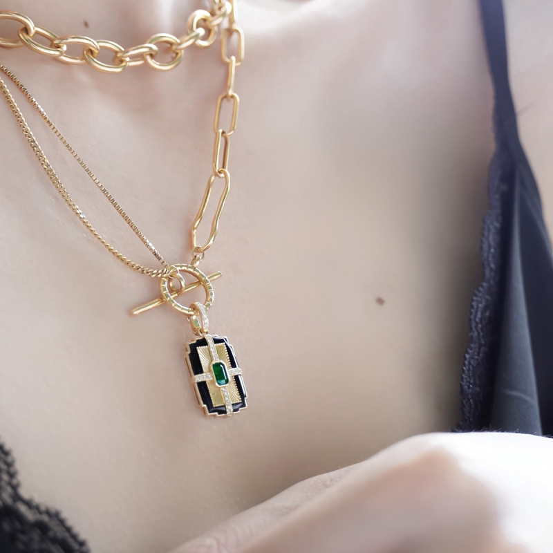 Lančić od srebra 925 s geometrijskim privjeskom, zmijska lančica, elektroplatiranje, težina 3.82 g, lagani luksuz