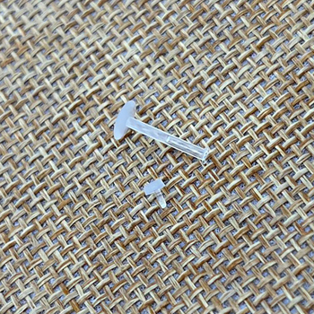 Akrila lūpu pīrsingi ar ģeometrisku T formas dizainu, 100% akrils, injekcijas liešana