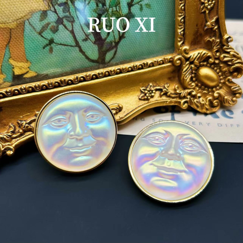 Cercei - placare cu aur pe aliaj, design cu personaj de desene animate și geometric, stil antic-retro artistic (Material: aliaj; Tratament: placare cu aur; Modelare: personaj de desene animate, tip geometric; Potrivit pentru: femei)