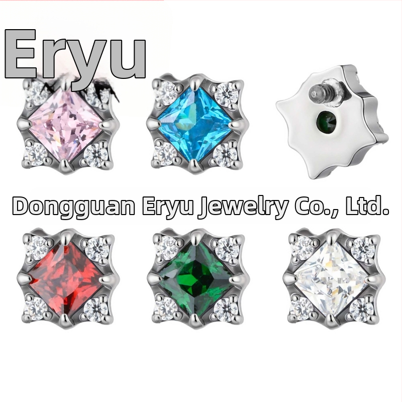 Titāna sakausējuma auskari ar zvaigznītes formu, cirkonu kristāli, pulēta virsma, F136 tīrība