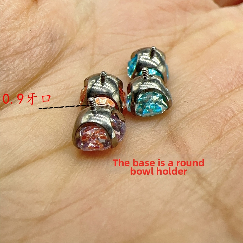 Ausu kaula naglas – titāna sakausējums, elektroapdare, universālais stils, viegls luksuss, cirkona kristāli