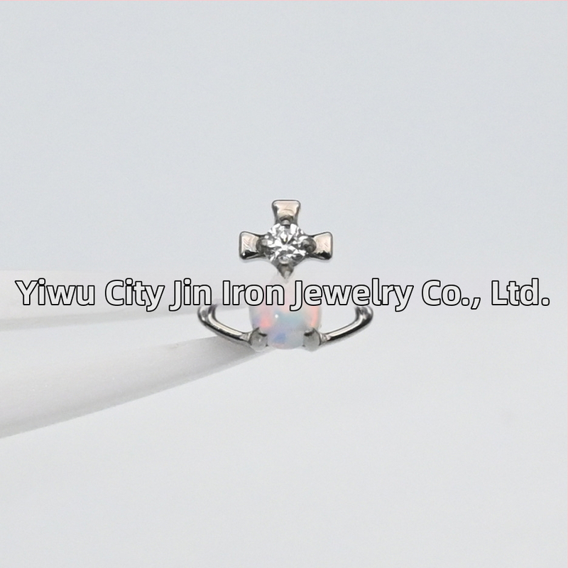 Auskari no implantējama titāna sakausējuma ASTM F-136, zvaigznītes forma, dimanta apstrāde, kristāls