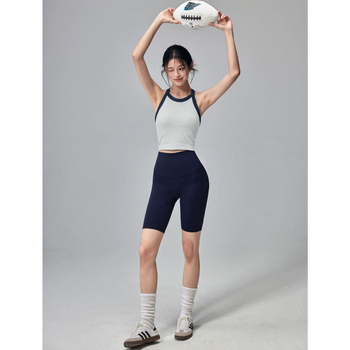 Sportos mellény rögzített melltartóval, fő anyag 80% nylon, bélés 80% nylon, 3/4 kosár, merev vállpántok