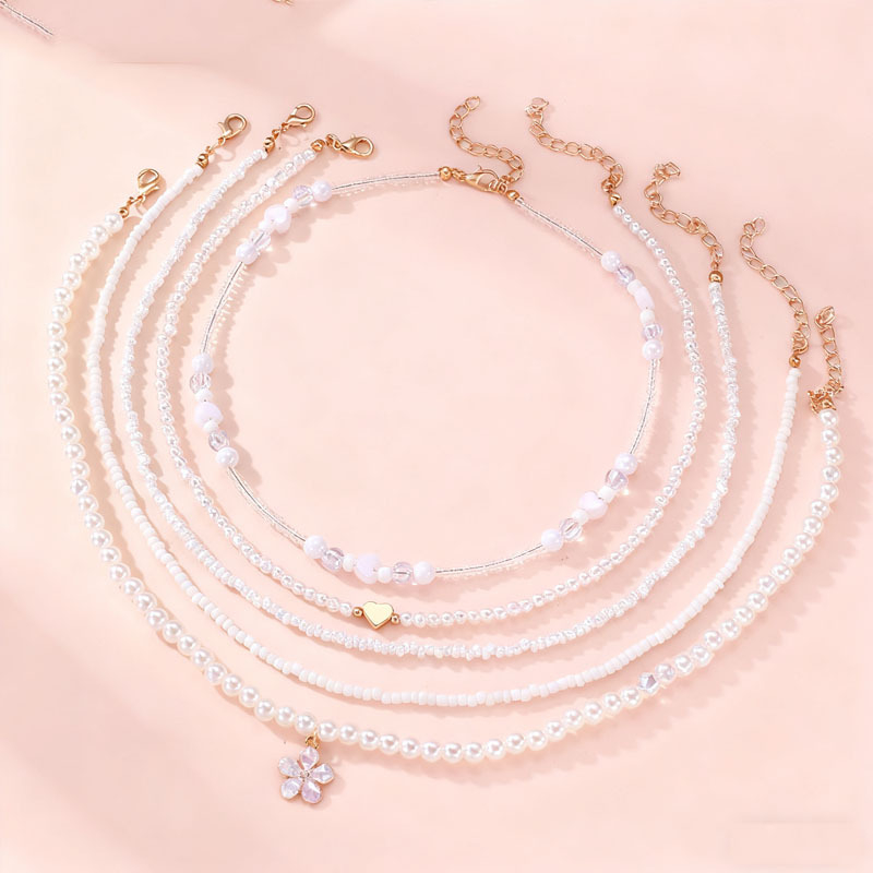 Ogrlica s privjeskom od smole u obliku srca, jednostavan dječji dizajn, lanac s kuglicama