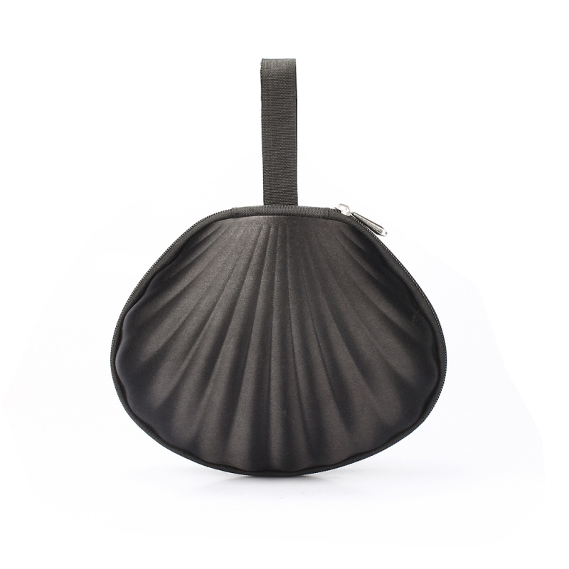 Nematoma liemenėlės laikymo dėžutė su be dirželių dizainu ir priekinio užsegimo — išorinis audinys Spandex/Lycra, pagrindinis audinys 100% poliesteris, pamušalas poliesteris.