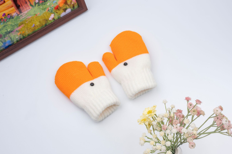 Dječje pletene rukavice s motivom guske - (Materijal: pleteni; Funkcija: zadržavanje topline; Dob: 3–6 godina)