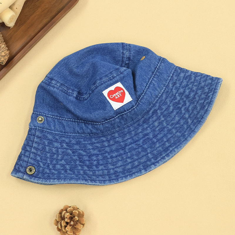 Dječja ljetna kapa za zaštitu od sunca, denim izpran, fishermans stil, za djevojčice, s malom srcolnom oznakom