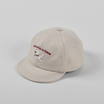 Dječja kapa s vizirom Moinmlon - imitativna vuna, poliestar/ rayon, kratki šilt, kupolasti oblik, izvezeno