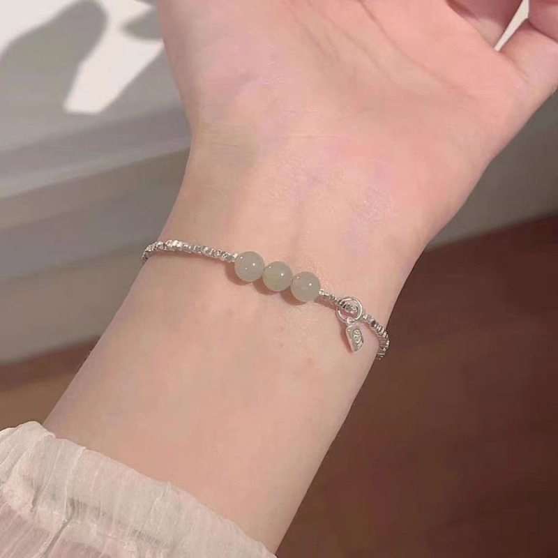 Brățară din argint S925 cu Jad Hetian, model romb, bijuterie pentru femei