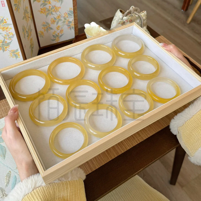 Narukvica od Huanglong Jade, Baichen, prirodni materijal, obrada: brušenje i poliranje, podrijetlo Henan, ljeto 2024 izdanje.