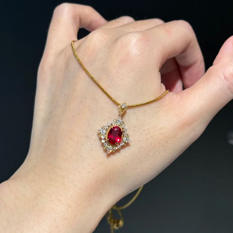 Set nakita od mesinga: privjesak s bakrenim ugradnjom cirkonija, običan lanac, motiv biljaka i cvijeća, ženski vintage stil