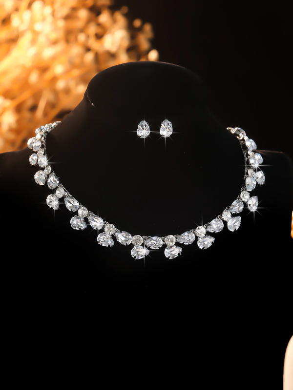 Set nakita: ogrlica i naušnice s Rhinestone: kapljica vode u geometrijskom obliku; duljina 51–60 cm; elektroplatina