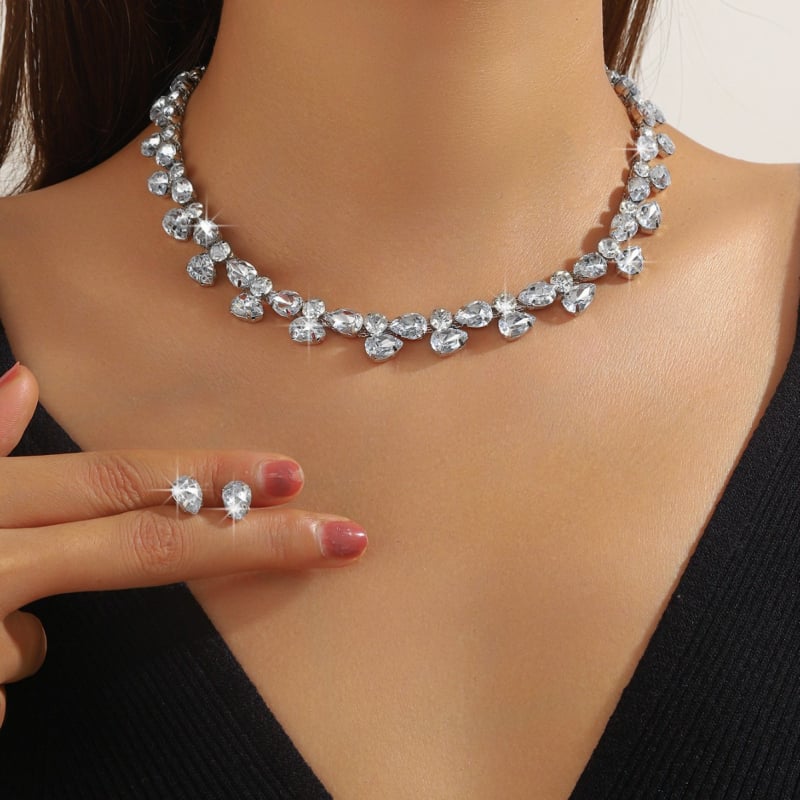 Set nakita: ogrlica i naušnice s Rhinestone: kapljica vode u geometrijskom obliku; duljina 51–60 cm; elektroplatina