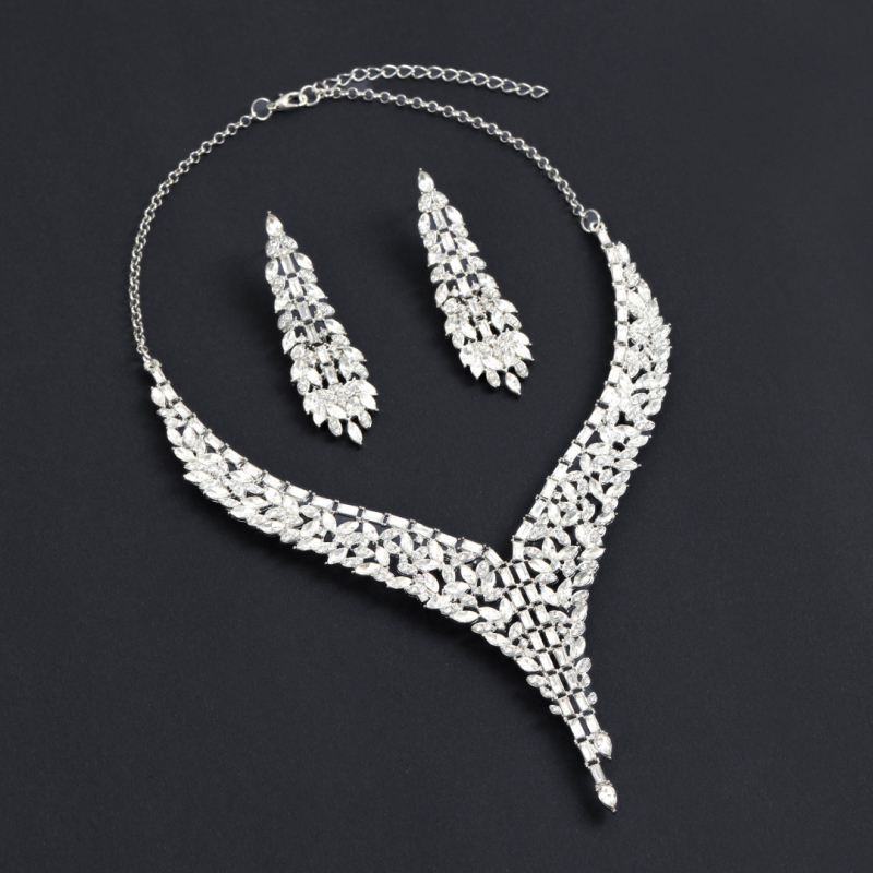 Set nakita za žene: ogrlica i naušnice s kapljicom vode, cinkov spoj, O- lanac, umjetni kristal, motivi zvijezda i nebeskih tijela