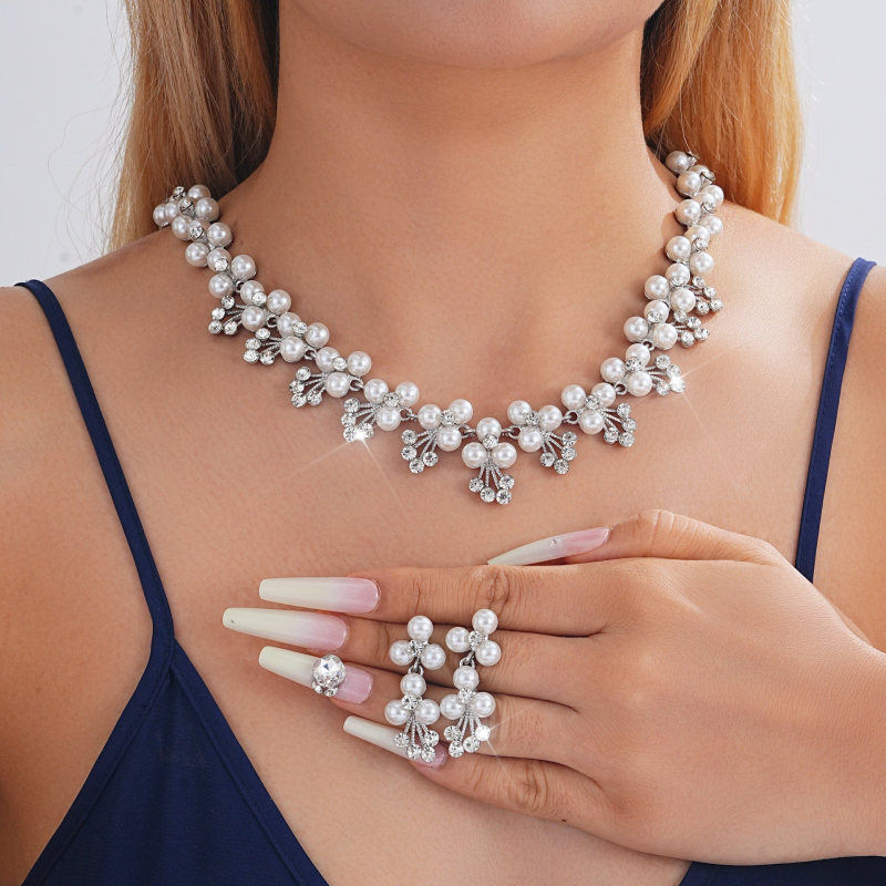 Set nakita: ogrlica i naušnice s privjeskom od Mother of Pearl, Collarbone lanac, legura, elektroplatina — Model d446