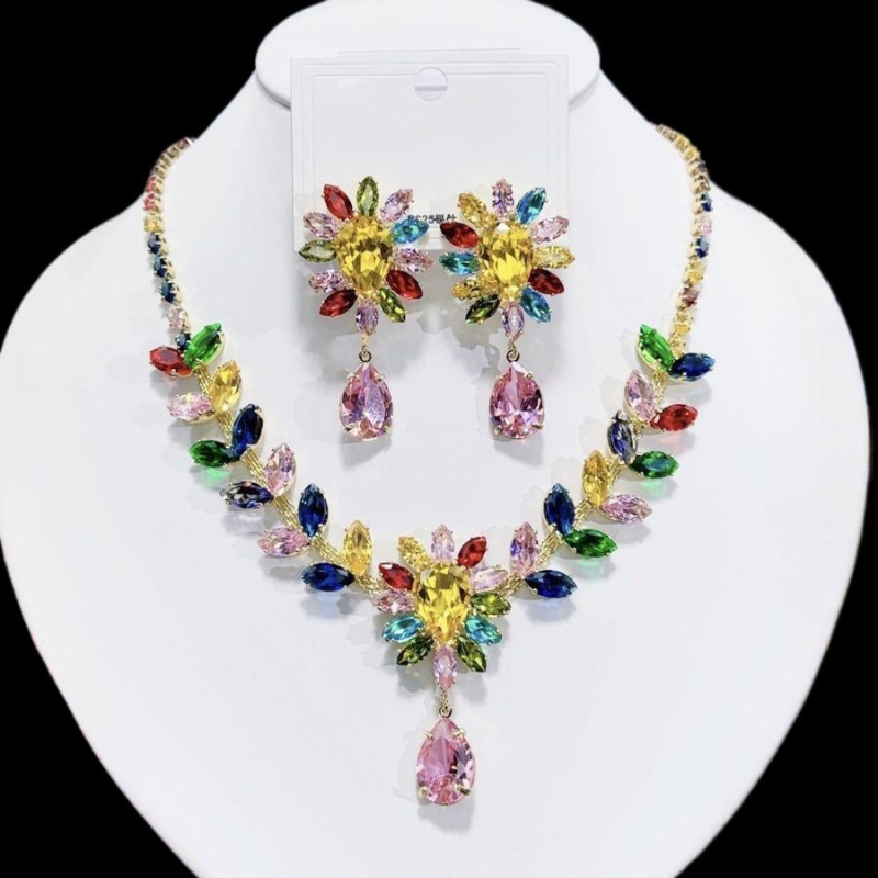 Set de bijuterii: cercei și colier din cupru, lanț tip cutie, pandant cu cristal artificial, model plante și flori