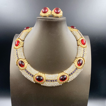 Set ogrlice i naušnica s dijamantnim ugradnjom, retro dvorčevski stil, privjesak od legure, obična lančana, ženski nakit