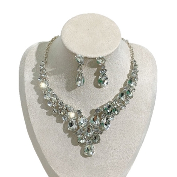 Ženski set nakita: naušnice i ogrlica, sintetički kristal, elektroplaciranje, O- lanac, cvjetni uzorak