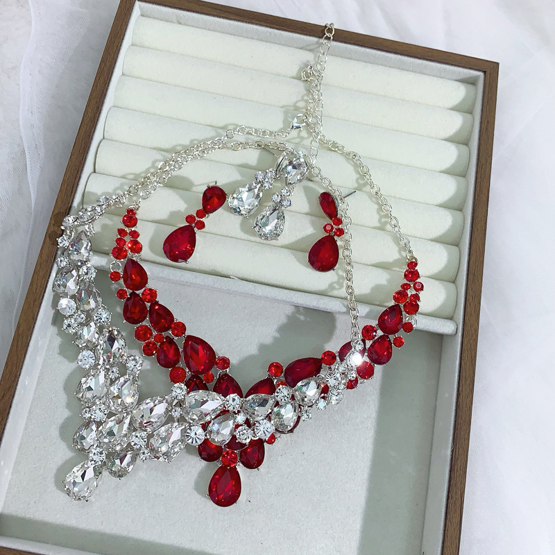 Ženski set nakita: naušnice i ogrlica, sintetički kristal, elektroplaciranje, O- lanac, cvjetni uzorak