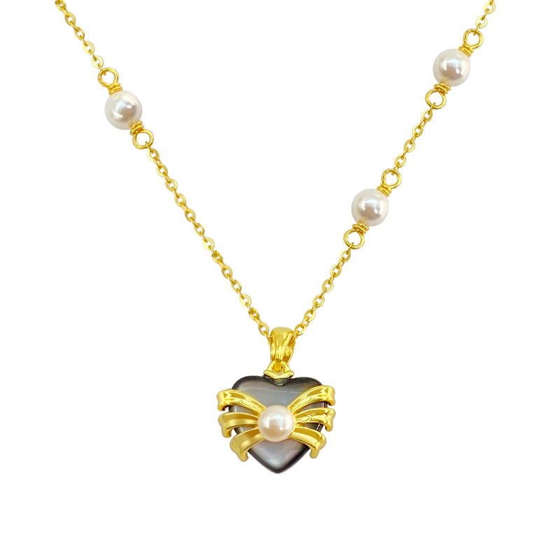 Colier cu pandantiv inimă din scoică cu perlă, argint 925, placare electro, lanț încrucișat, greutate 3 g