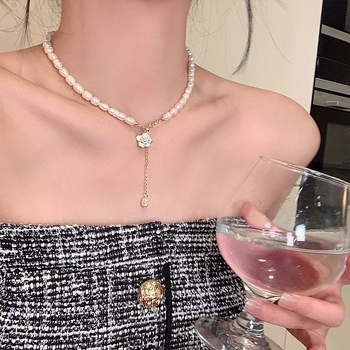 Ljetni kamelija s prirodnim biserima za žene, lagani luksuz, nišni visoki rang, choker za ključnu kost