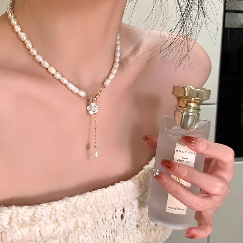 Ljetni kamelija s prirodnim biserima za žene, lagani luksuz, nišni visoki rang, choker za ključnu kost
