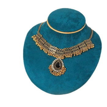 Set de trei piese: colier cu pandantiv în formă de picătură, cu strasuri, lanț metalic, stil vintage