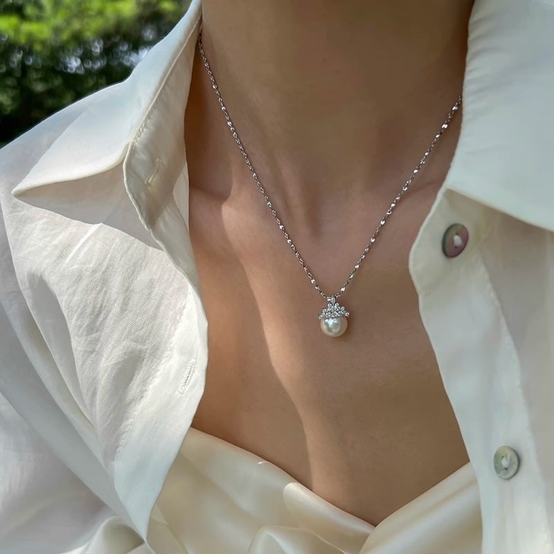 Colier cu lanț de perle și un pandantiv din argint 925, micro-incrustare, stil geometric, pentru femei