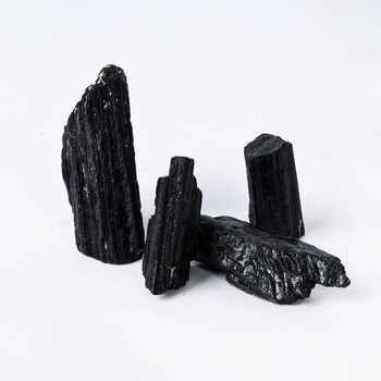 Prirodni crni turmalin, sirovi kamen za ukras i mineralni uzorak