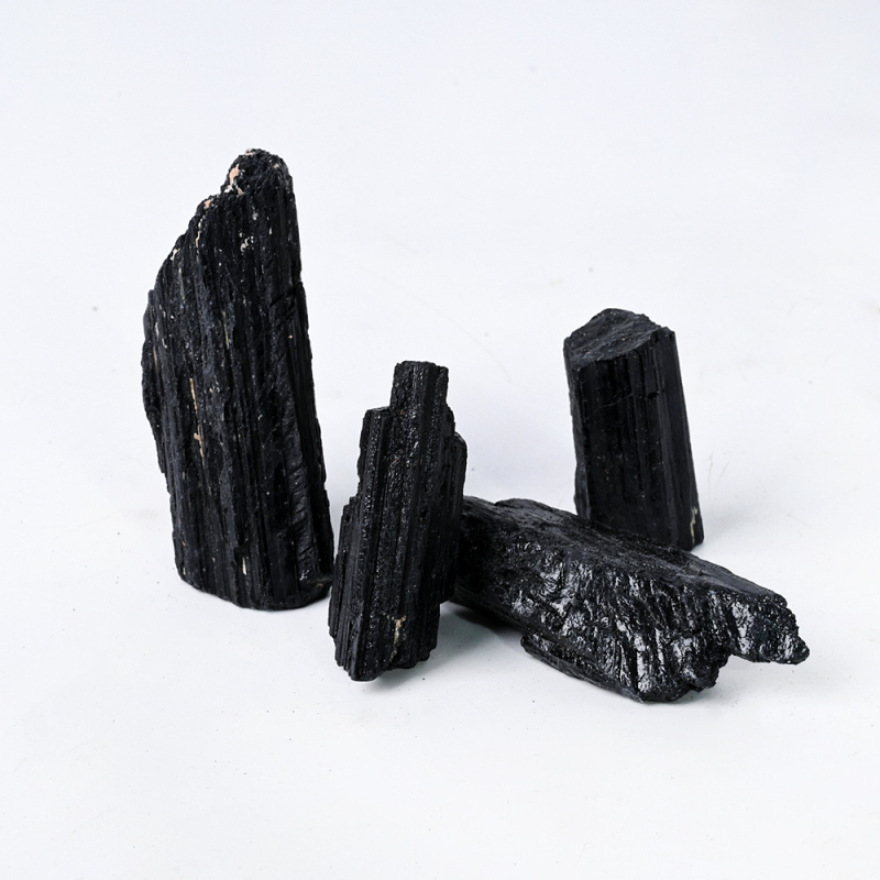Prirodni crni turmalin, sirovi kamen za ukras i mineralni uzorak