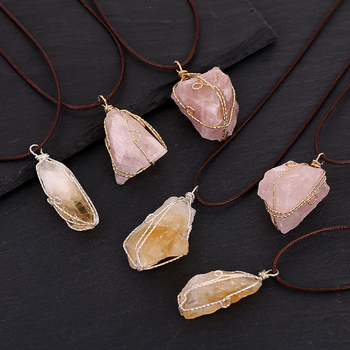 Medál – Természetes kristály, szabálytalan kő, Drótba tekerve, DIY ékszer kiegészítő, Csiszolás és polírozás