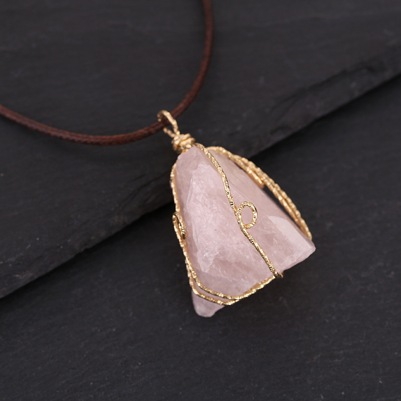 Medál – Természetes kristály, szabálytalan kő, Drótba tekerve, DIY ékszer kiegészítő, Csiszolás és polírozás